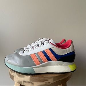 Adidas “SL Andridge” shoes in gray two/chalk coral/linen